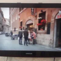 تلویزیون۳۲ اینچ|تلویزیون و پروژکتور|قم, انسجام|دیوار