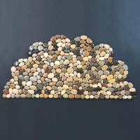 پادری سنگی|پادری|اصفهان, لنبان|دیوار