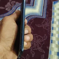 گوشی نیازبه لسیدی داره