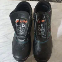 ۲ جفت کفش ایمنی