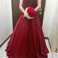 لباس عروس و عقدی‌ فروشی