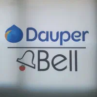 فروشنده خانم و آقا