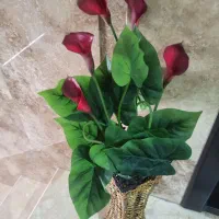 گل مصنوعی وپایه ی آن وگل رو میزی