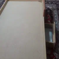 تخت نوجوان