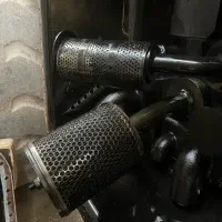 نیازمند آهنگر‌ و سرویس‌کار