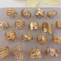 یک عددانگشتر طلاپیداشده ..طرف بیسم