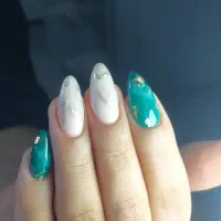 سالن زیبایی آرامیس(حانیه ابراهیمی)