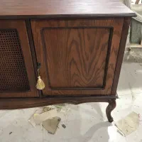 زیرکارچی ماهر رنگ مبل سندبلاست