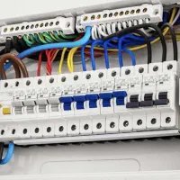 سیم کشی وعیب یابی برق ساختمان