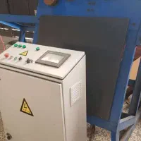 برقکار صنعتی ماهر مسلط به plc