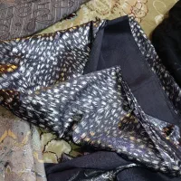 پارچه لباس تک و یه قواره پارچه چادر مشکی|لباس|فولادشهر, B2|دیوار