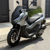 adv همتاز
