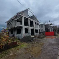 ویلایی-به-مساحت-300-متر-نیمه-کاره