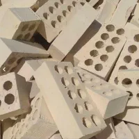 آجر سوراخی یکدست سفید درب کارخانه