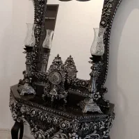 آینه کنسول جنس میز چوبی