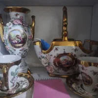 گلدان وشکلات خوری و ....