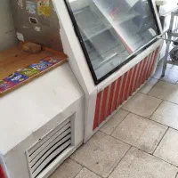 یخچال ویترینی پاچالدار
