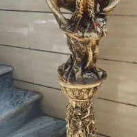 کلکسیون وتزیینی وسرگرمی عقاب طلایی