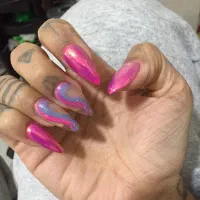 اانجام خدمات زیبایی مو،مژه،ناخن مزاحمت پیگرد