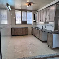 ویلایی بهترین نقطه خ امام حسن تمیز قابل سکونت