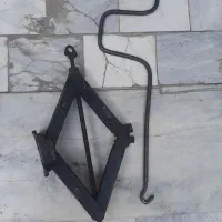 جک و آچار چرخ+ چراغ پژو ( قابش شکسته)|قطعات یدکی و لوازم جانبی|قم, شاه سید علی|دیوار