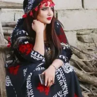 لباس محلی و مجلسی|لباس|دورود, |دیوار