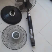 پنکه از پایه شکسته