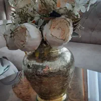 گلدان طلایی