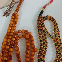 دو تا تسبیح کهربا