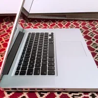 مک بوک پرو i7 رم 12 گرافیک مجزا حافظه 512 SSD