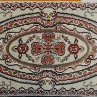 پشتی بسیار تمیز و شیک