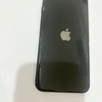 اپل iPhone SE (2020) با حافظهٔ ۱۲۸ گیگابایت