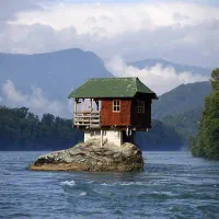 ۱۴۴متر/۲خواب/کلیدنخورده/فول تجهیز/سند دار