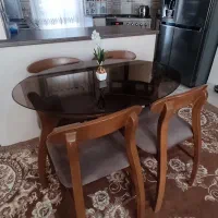 میز ناهارخوری ۴ نفره در حد نو