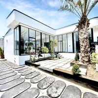 ویـلا-جنگلی-جکـوزی-دار-فول-مبله-نما-شیشه-ای-قی-کل