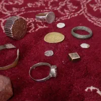 سکه و انگشتر قدیمی کُلکسیونی|کلکسیون اشیاء عتیقه|شیراز, آزادی|دیوار