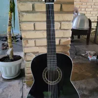 گیتار در حد نو