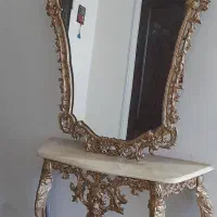 آیینه و کنسول