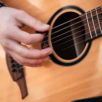 آموزش گیتار (پاپ و کلاسیک)