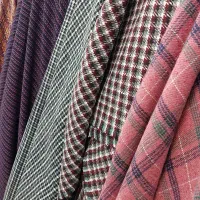 استخدام اقاوخانم در پارچه فروشی