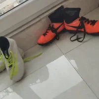 ۲ عدد کفش فوتبال سایز ۳۵و ۳۷ قیمت مناسب