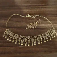 گردنبند گمشده ( سینه ریز )