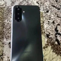 a17سامسونگ درحدنو آکبند فقط یک ماه کارکرده