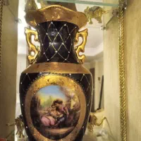 گلدان طلاکوب