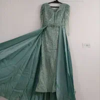 چند دست لباس مجلسی و بیرونی