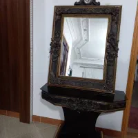 کنسول و آیینه