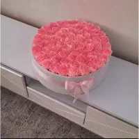 باکس گل صورتی ۷۰ شاخه