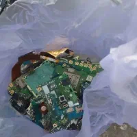 گوشی شکسته وسوخته شمارا خریدارم