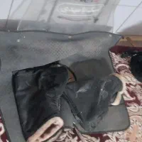 طرق موتور با دستکش سالم به فروش میرسد