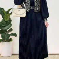 کت سوزن دوزی ودامن پلیسه